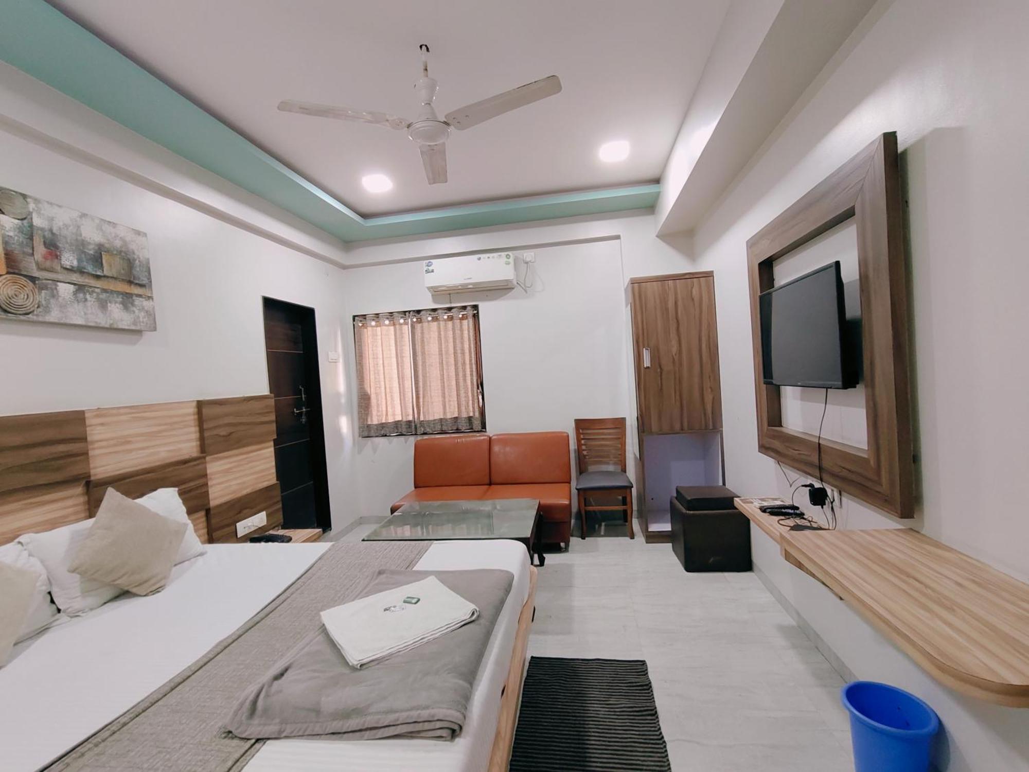 Hotel Pragati Inn Ahmednagar Extérieur photo